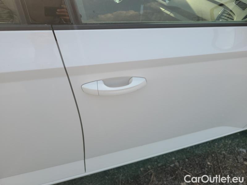  Skoda  Fabia  Combi (2015) Com.1.0TSI 70 Ambition 5d #33