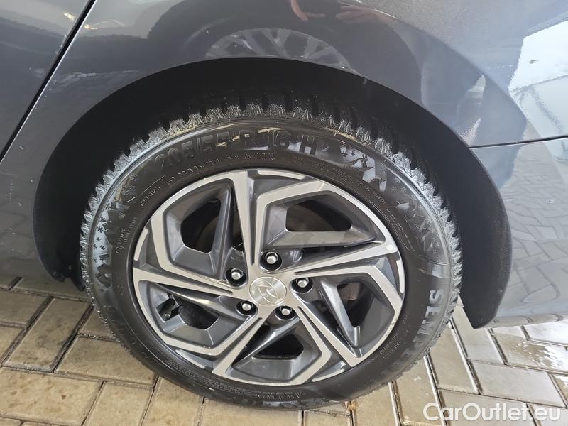  Hyundai  i30  (PD)(01.2017  ->)  kom.1.6CRDi 115 Smart #9