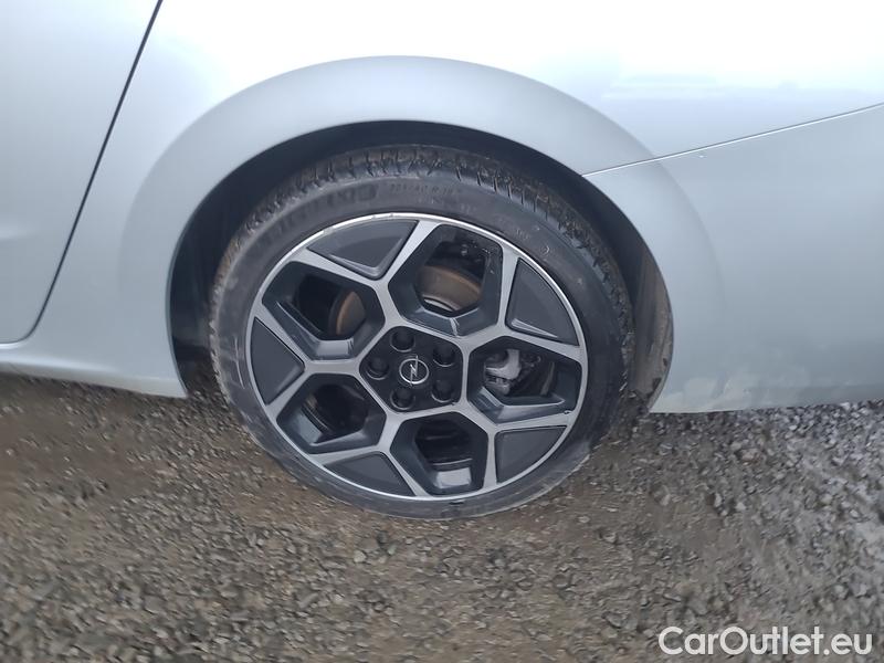  Opel  Astra  SportsTourer (2022)  1.2 T 96 Ultimate ST AT #7