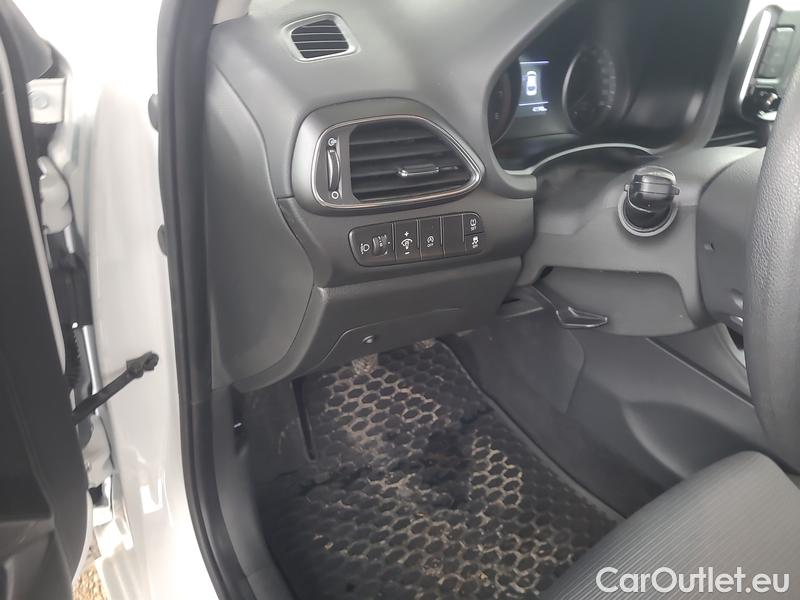  Hyundai  i30  (PD)(01.2017 ->)  1.5i CVVT 81 Start Plus #7