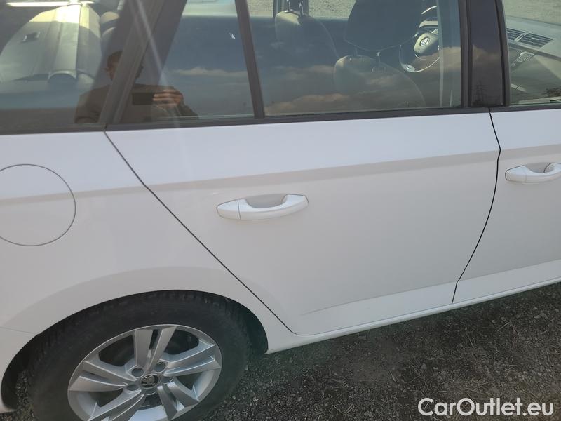  Skoda  Fabia  Combi (2015) Com.1.0TSI 70 Ambition 5d #30