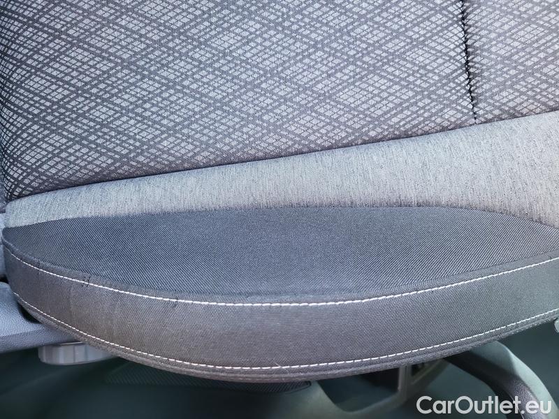  Skoda  Karoq  (NU)(2017->)  2.0 TDI 85 Style #8