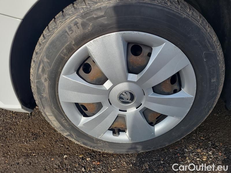  Skoda  Fabia  3 (2015)  1.0MPI 44 Active #5