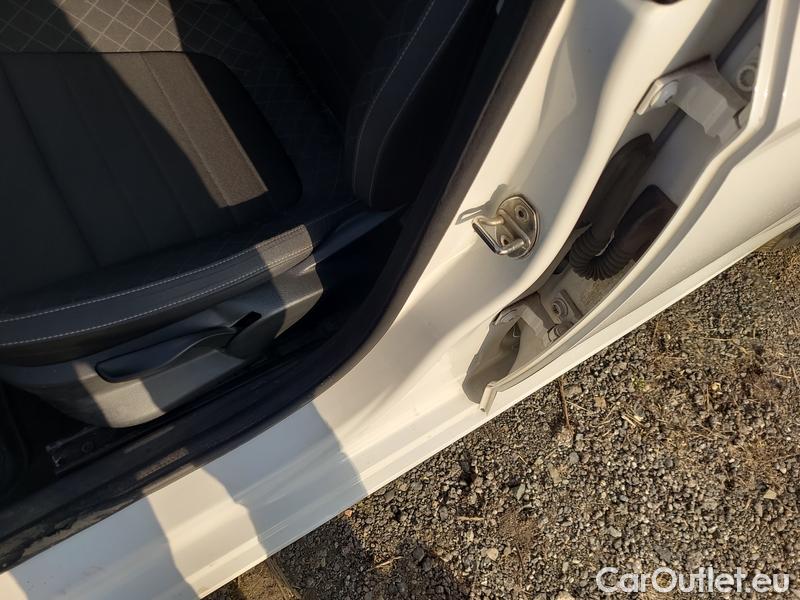  Skoda  Fabia  Combi (2015) Com.1.0TSI 70 Ambition 5d #20