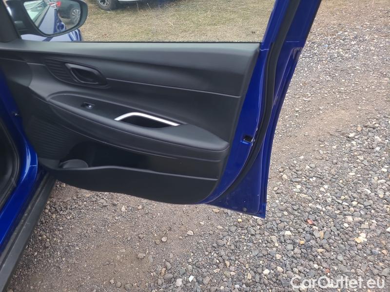  Hyundai  Bayon   (2021)  1.2i Play 5d #19