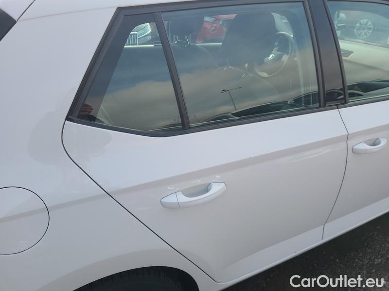  Skoda  Fabia  3 (2015)  1.0MPI 44 Active #35