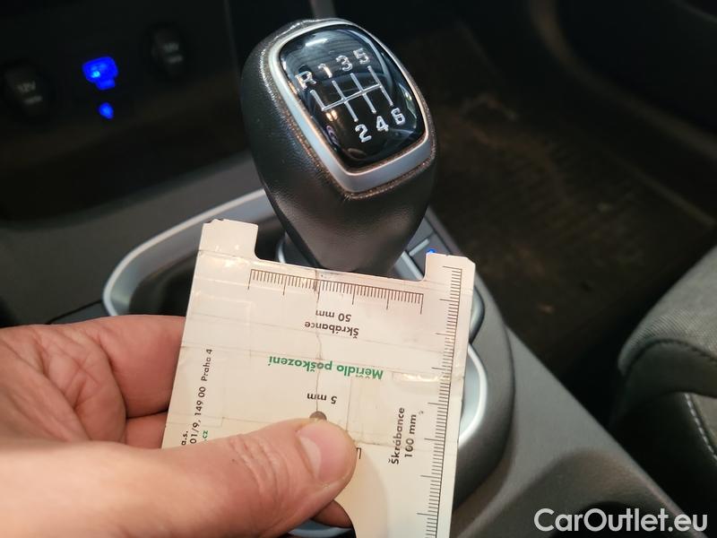  Hyundai  i30  (PD)(01.2017  ->)  kom.1.6CRDi 115 Smart #5