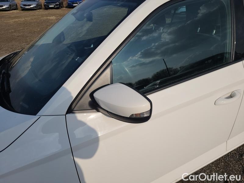  Skoda  Fabia  Combi (2015) Com.1.0TSI 70 Ambition 5d #8