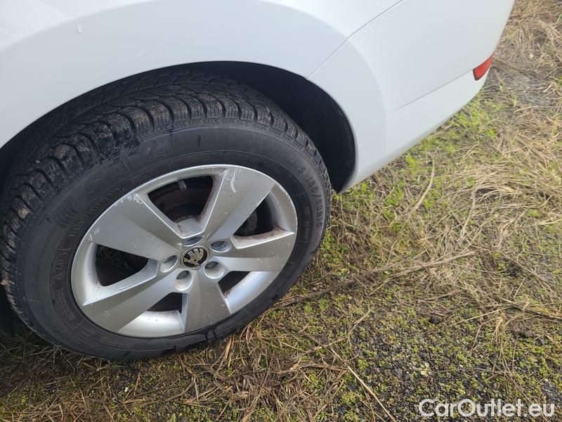  Skoda  Fabia  3 (2015)  Com 1.0TSI 81 Ambition #9