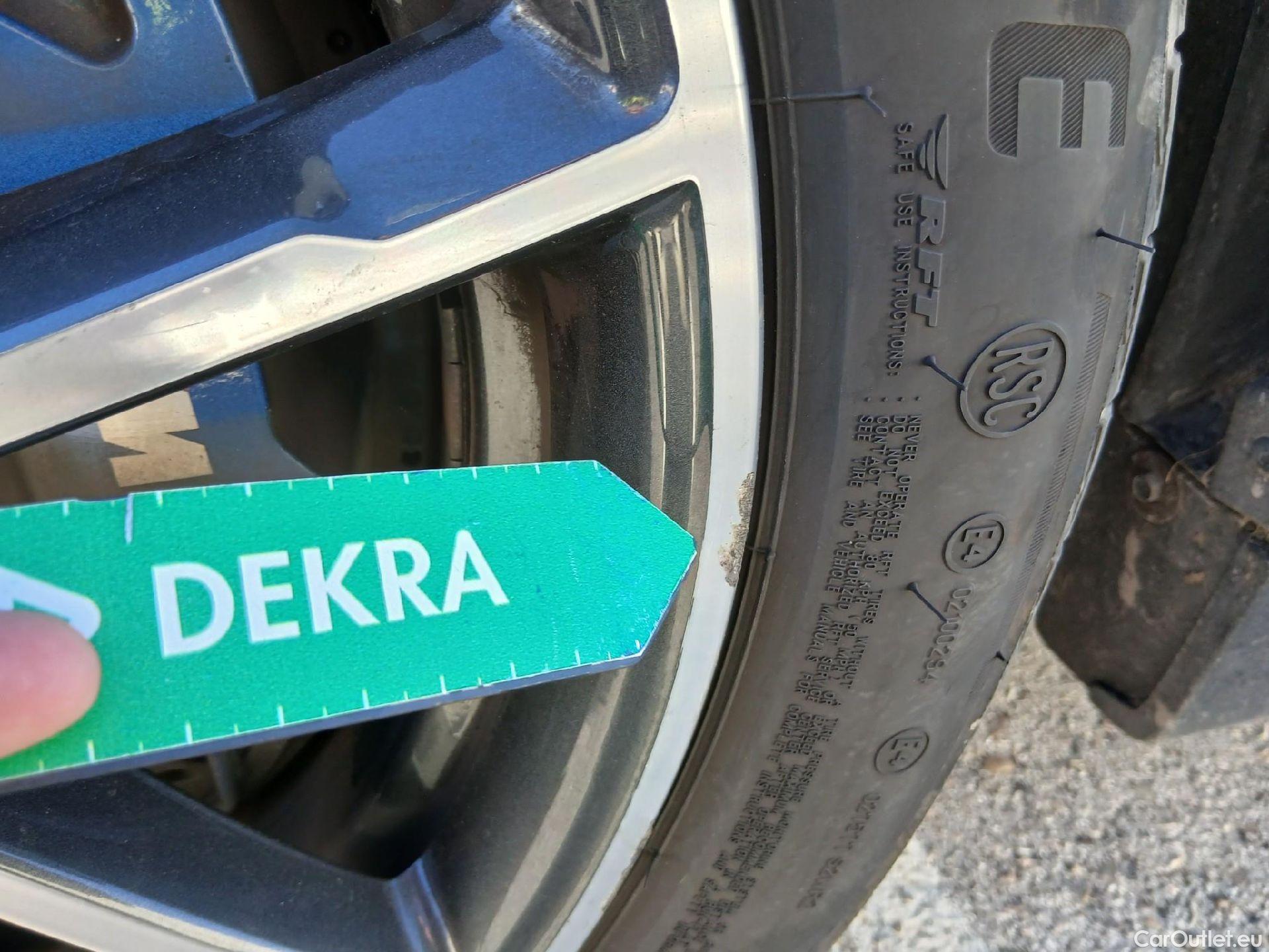  Bmw  Serie 5 BMW  / 2020 / 5P / familiar 530dA xDrive Touring #17