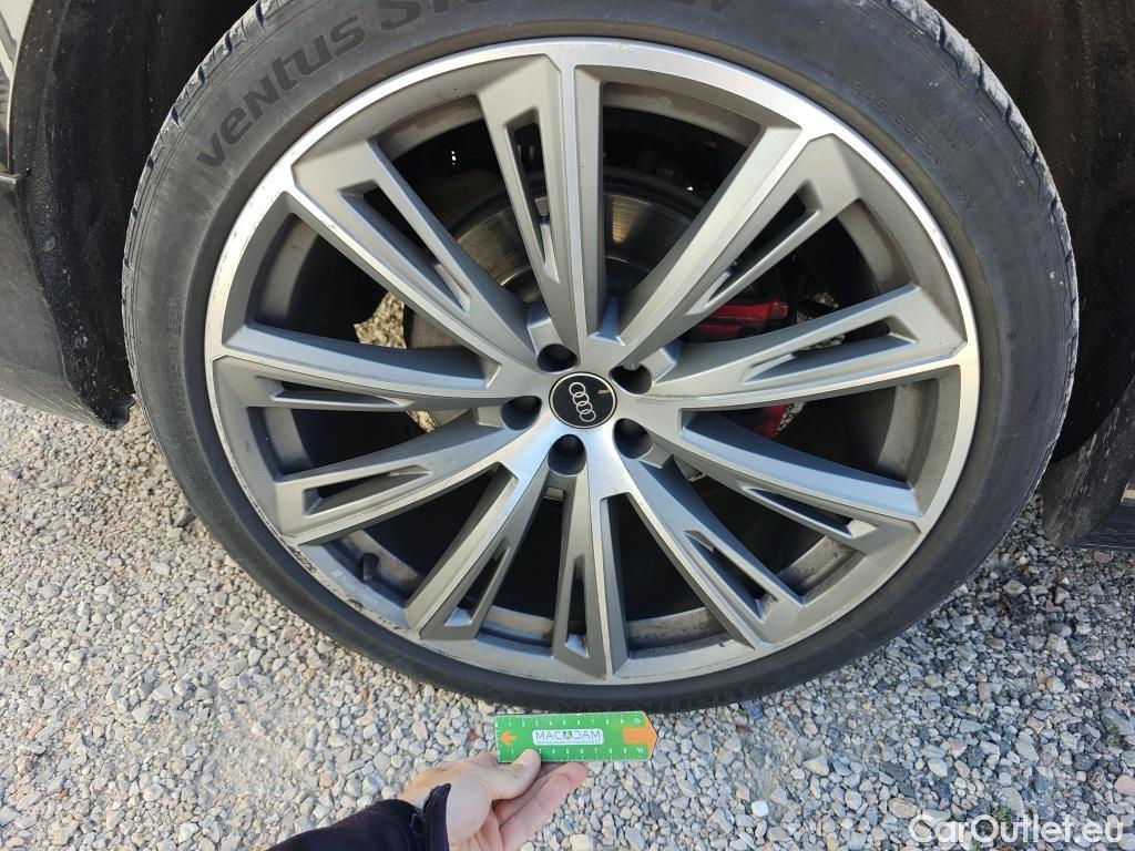  Audi  Q8 AUDI  / 2018 / 5P / todoterreno 50 TDI 210kW S Line quattro tiptronic #31