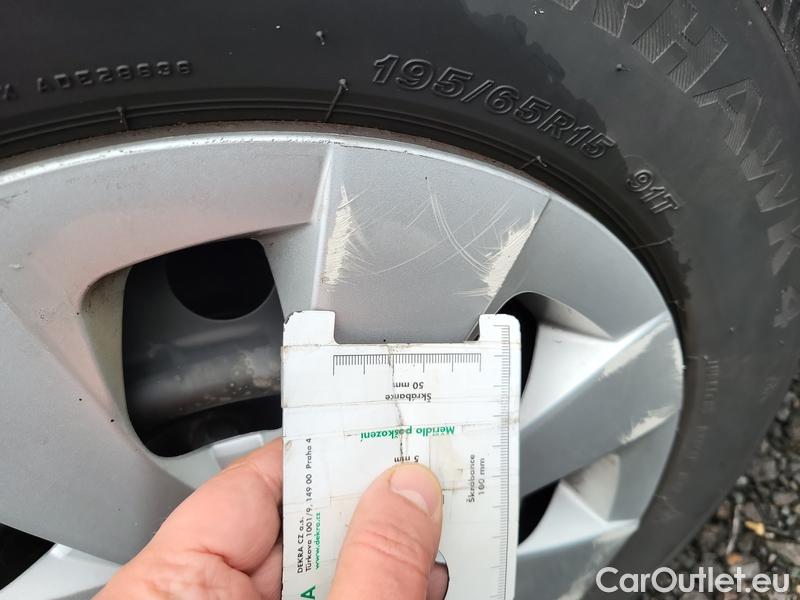  Toyota  Corolla  (E21) (2019)  1.8Hyb.Active AT #13