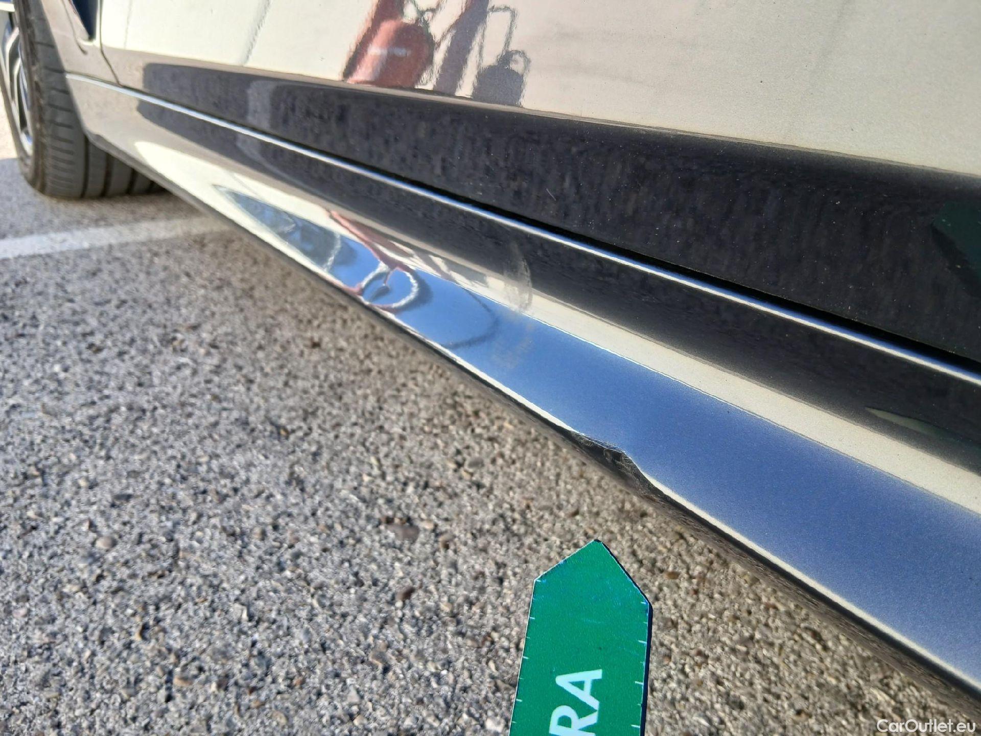  Bmw  Serie 5 BMW  / 2020 / 5P / familiar 530dA xDrive Touring #24