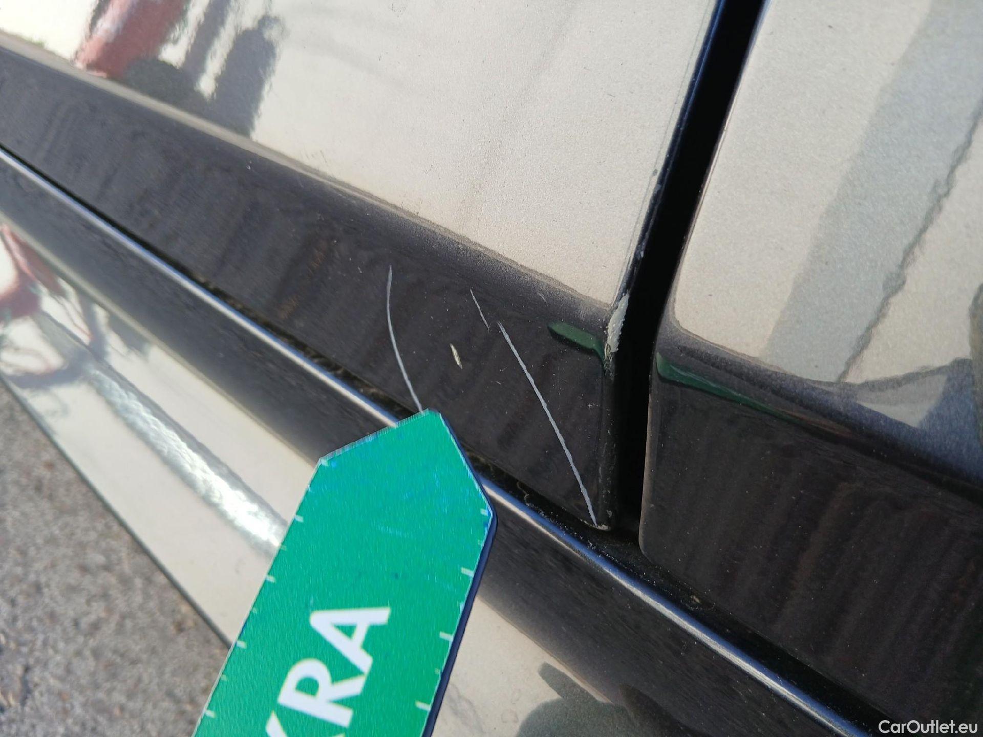  Bmw  Serie 5 BMW  / 2020 / 5P / familiar 530dA xDrive Touring #23