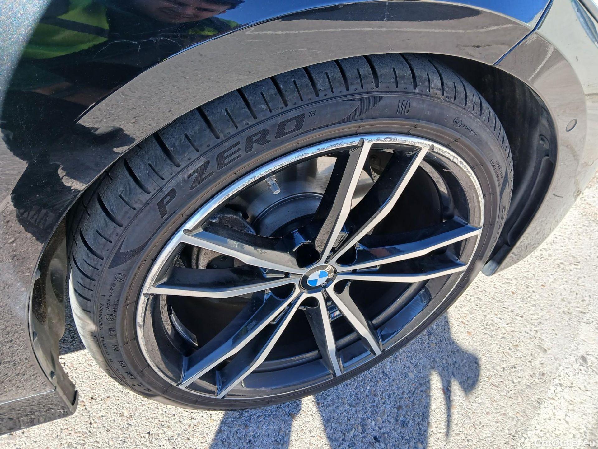  Bmw  Serie 3 BMW  / 2018 / 4P / sedán 320d Auto. #38