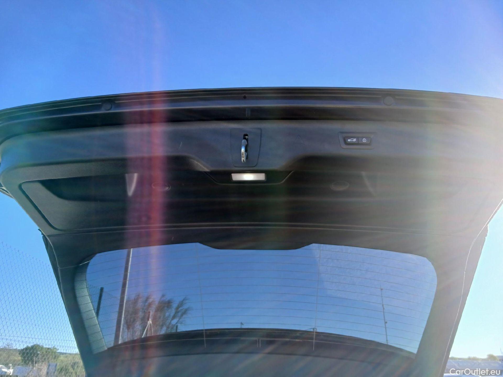  Bmw  Serie 5 BMW  / 2020 / 5P / familiar 530dA xDrive Touring #44