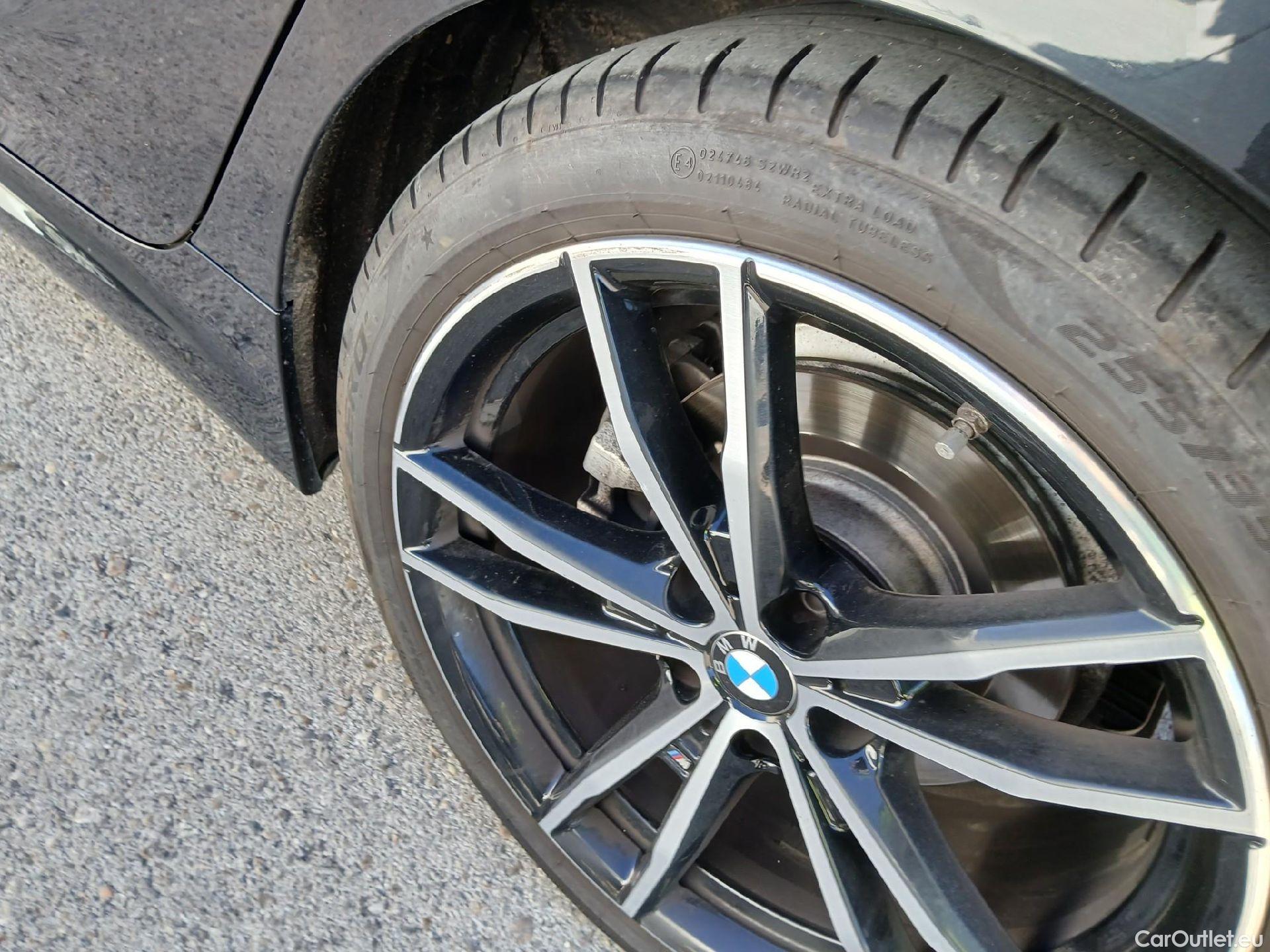  Bmw  Serie 3 BMW  / 2018 / 4P / sedán 320d Auto. #23