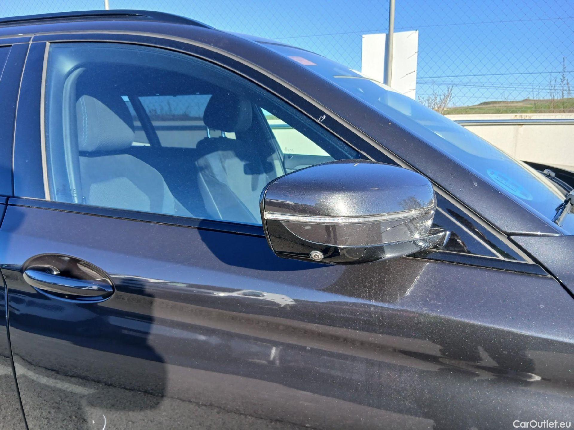  Bmw  Serie 5 BMW  / 2020 / 5P / familiar 530dA xDrive Touring #59