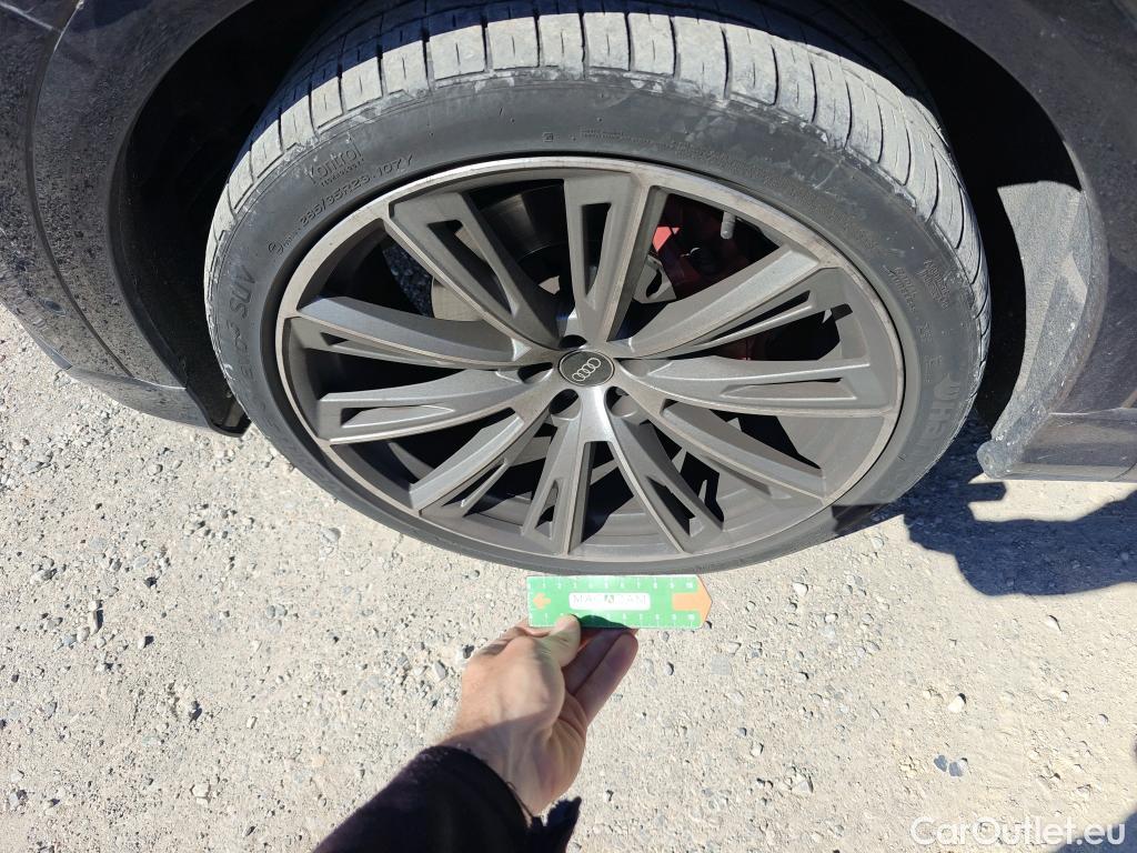  Audi  Q8 AUDI  / 2018 / 5P / todoterreno 50 TDI 210kW S Line quattro tiptronic #2