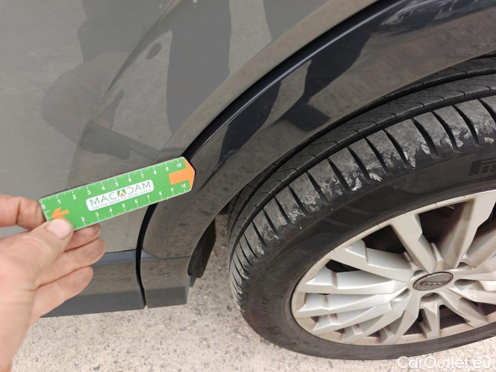  Audi  Q2 AUDI  / 2016 / 5P / todoterreno Design 30 TFSI 85kW (116CV) #56