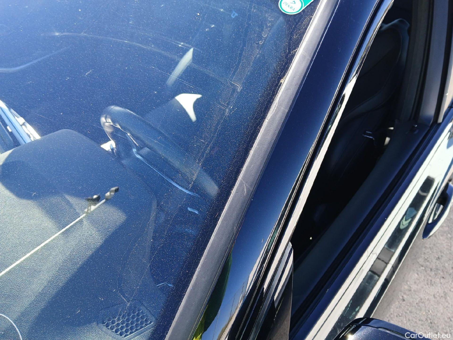  Bmw  Serie 3 BMW  / 2018 / 4P / sedán 320d Auto. #15