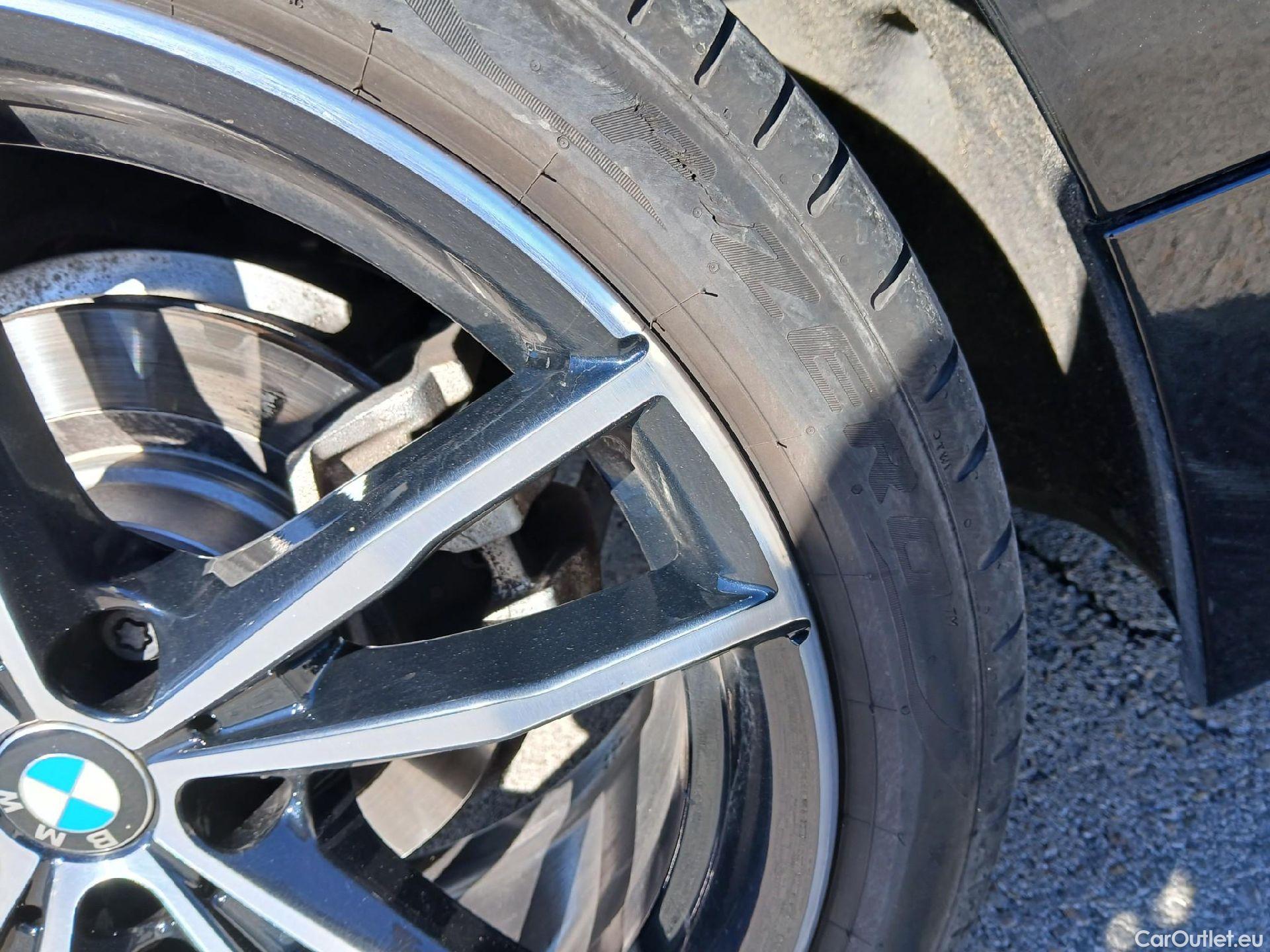  Bmw  Serie 3 BMW  / 2018 / 4P / sedán 320d Auto. #4