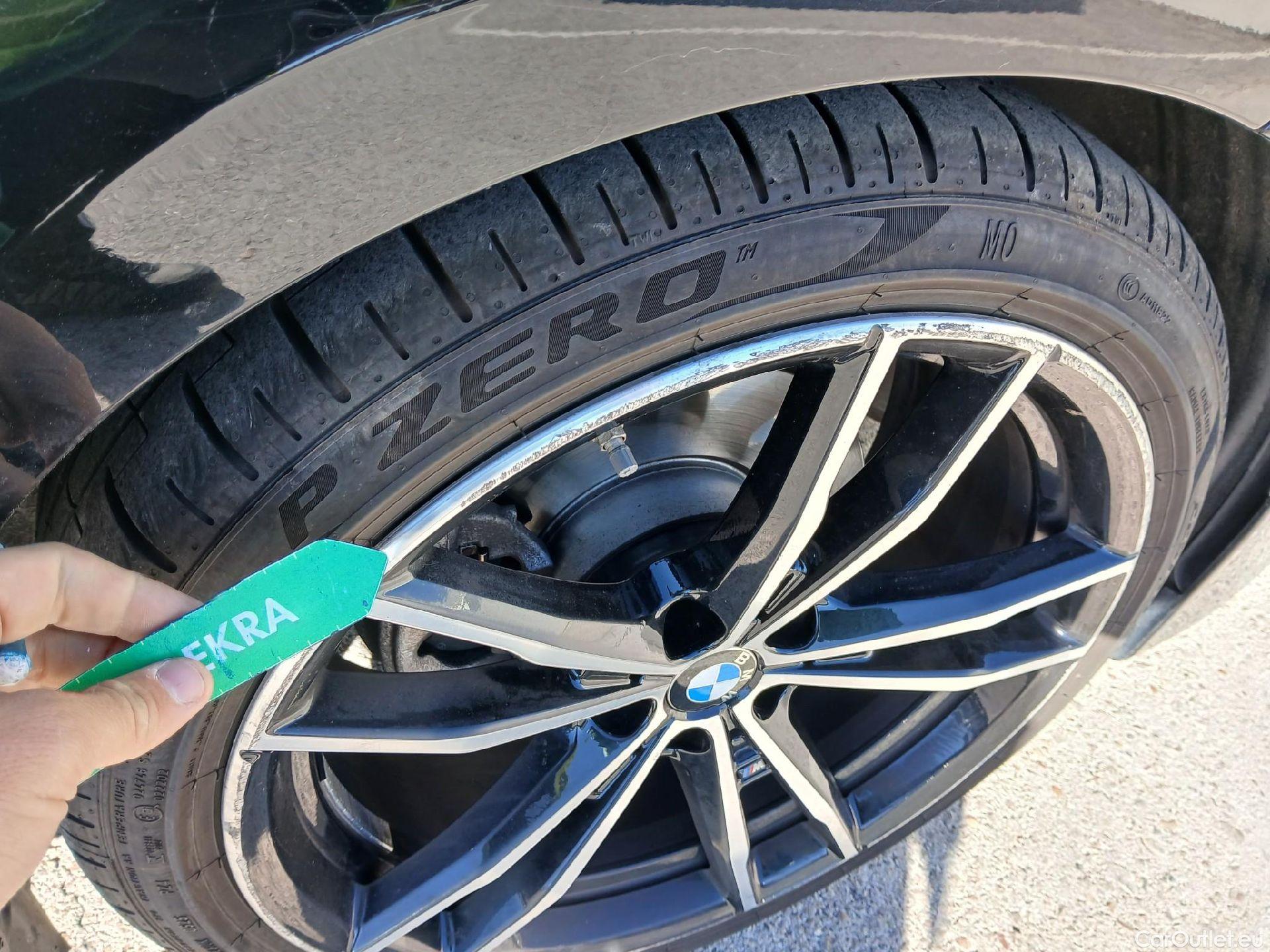  Bmw  Serie 3 BMW  / 2018 / 4P / sedán 320d Auto. #37