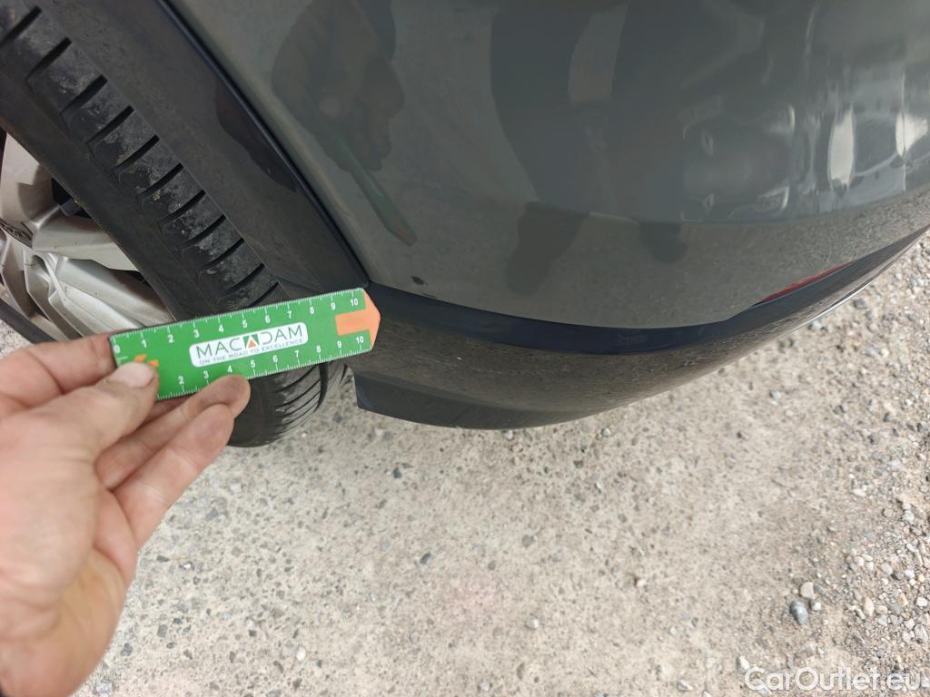  Audi  Q2 AUDI  / 2016 / 5P / todoterreno Design 30 TFSI 85kW (116CV) #33