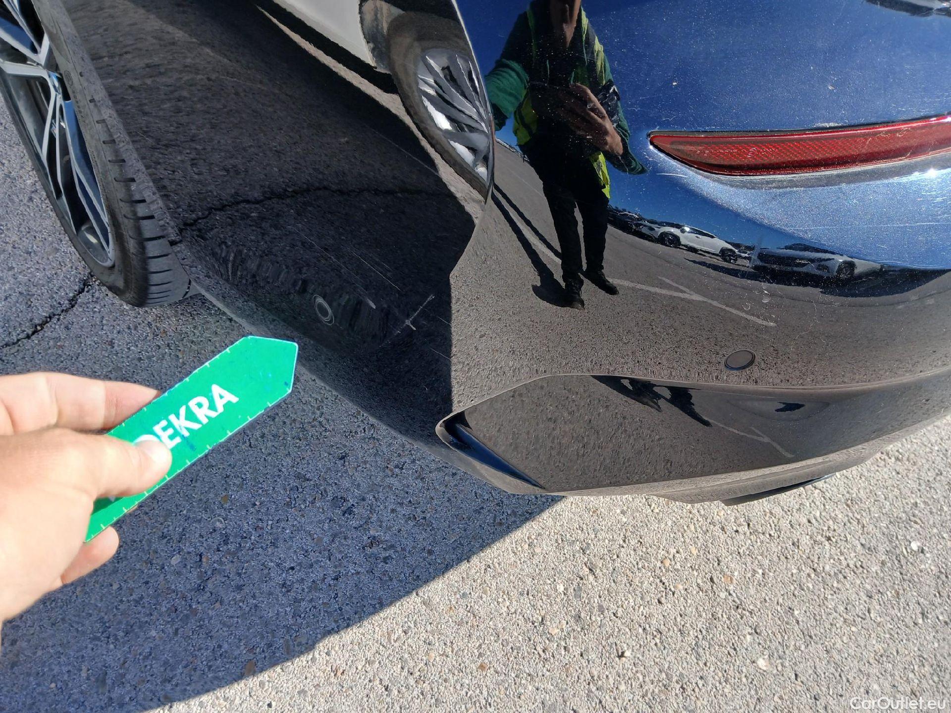  Bmw  Serie 3 BMW  / 2018 / 4P / sedán 320d Auto. #25