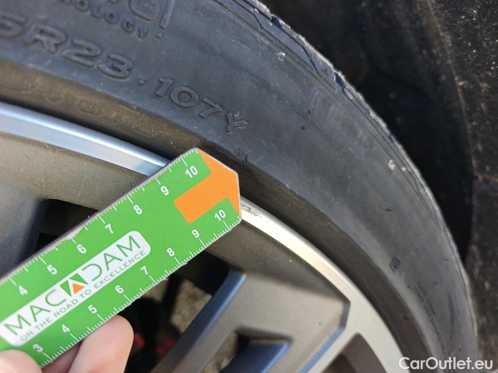  Audi  Q8 AUDI  / 2018 / 5P / todoterreno 50 TDI 210kW S Line quattro tiptronic #34