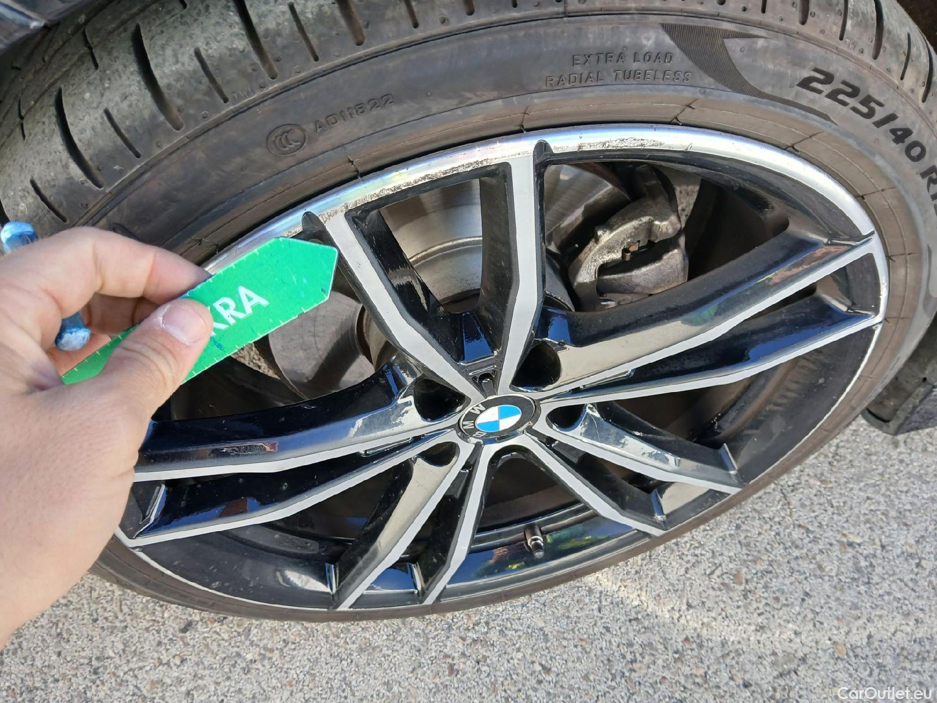  Bmw  Serie 3 BMW  / 2018 / 4P / sedán 320d Auto. #18