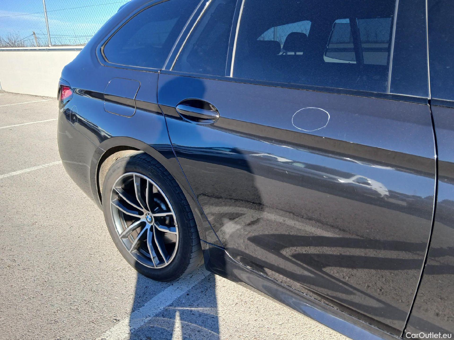  Bmw  Serie 5 BMW  / 2020 / 5P / familiar 530dA xDrive Touring #52