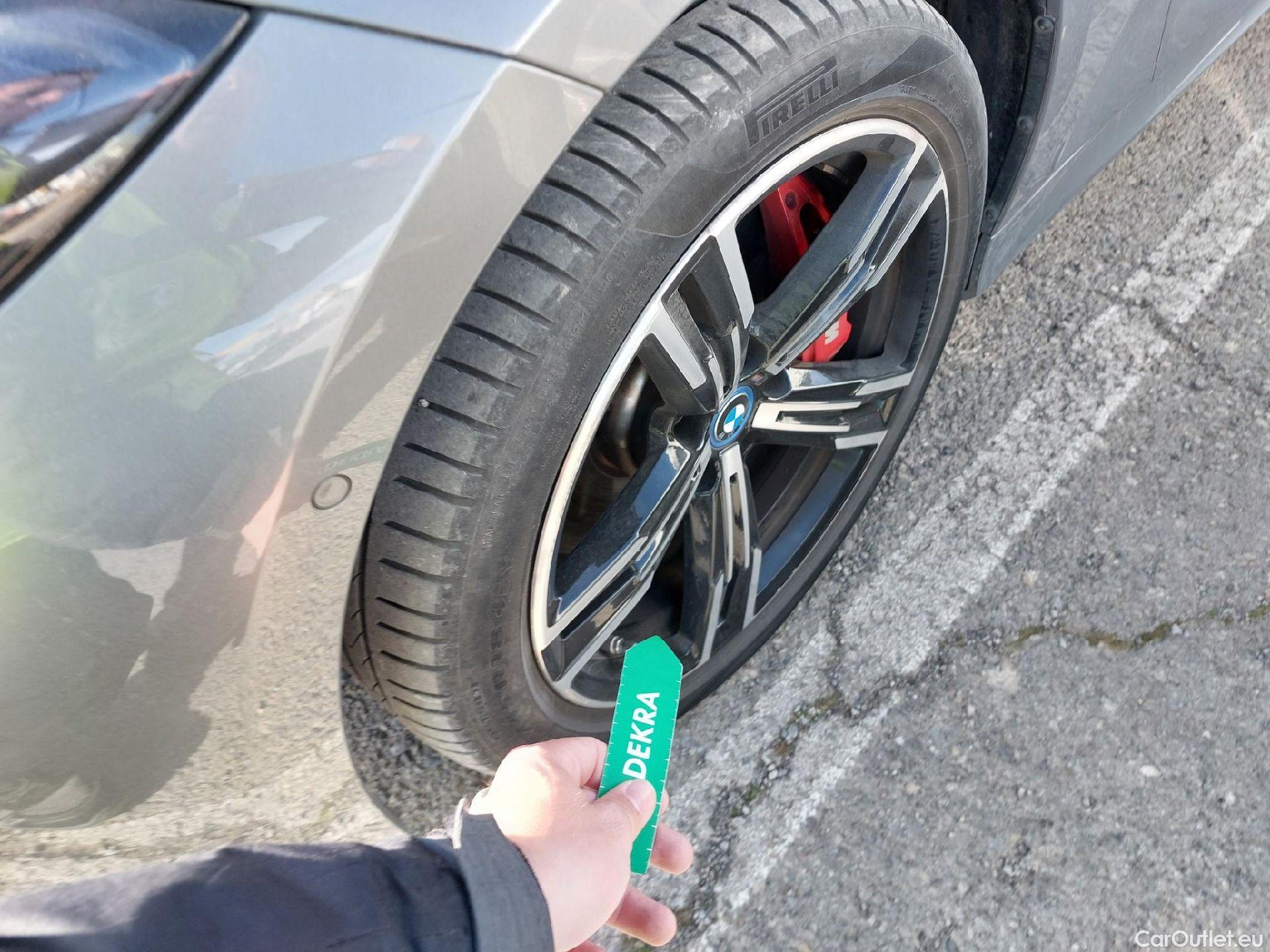  Bmw  Serie 3 3 Touring 330 e xDrive M Sport 2.0 290CV AT8 E6d #6