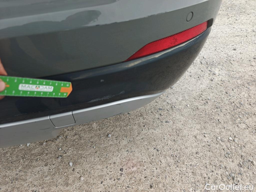  Audi  Q2 AUDI  / 2016 / 5P / todoterreno Design 30 TFSI 85kW (116CV) #45