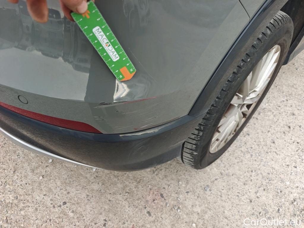  Audi  Q2 AUDI  / 2016 / 5P / todoterreno Design 30 TFSI 85kW (116CV) #36