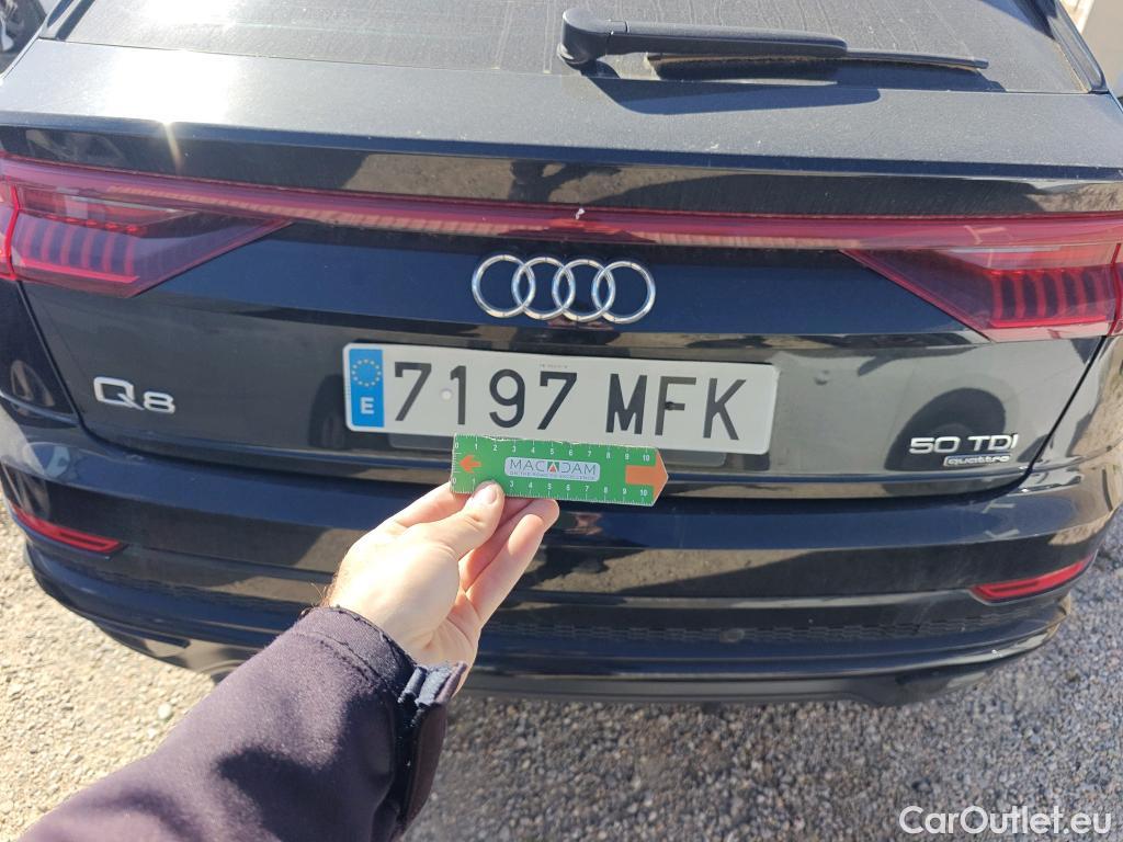  Audi  Q8 AUDI  / 2018 / 5P / todoterreno 50 TDI 210kW S Line quattro tiptronic #36