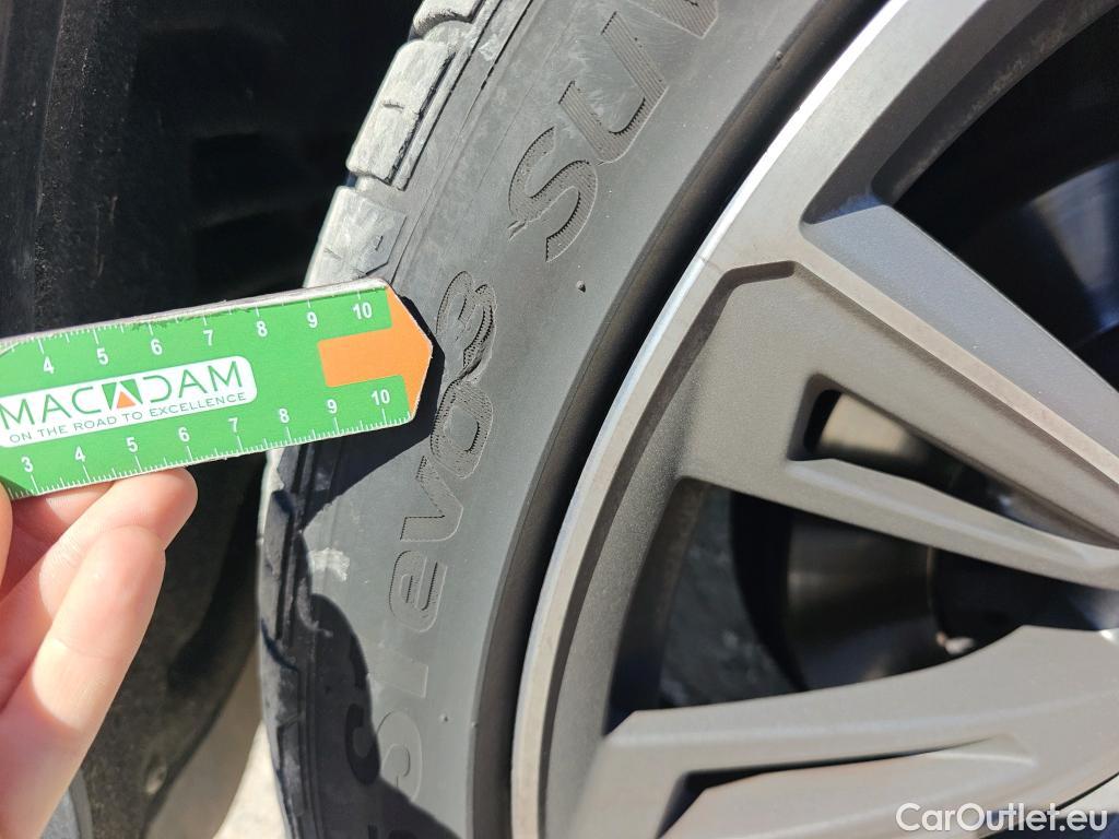  Audi  Q8 AUDI  / 2018 / 5P / todoterreno 50 TDI 210kW S Line quattro tiptronic #1