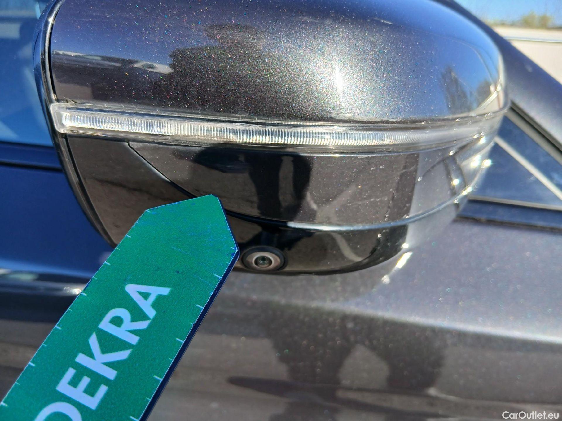  Bmw  Serie 5 BMW  / 2020 / 5P / familiar 530dA xDrive Touring #60