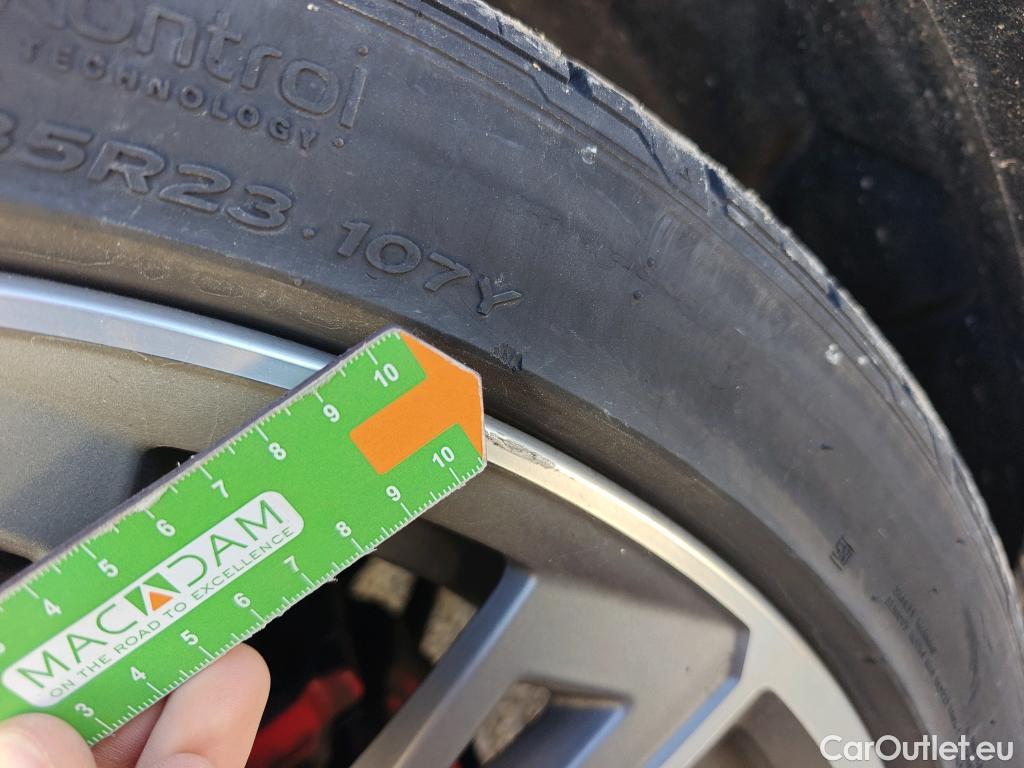  Audi  Q8 AUDI  / 2018 / 5P / todoterreno 50 TDI 210kW S Line quattro tiptronic #35