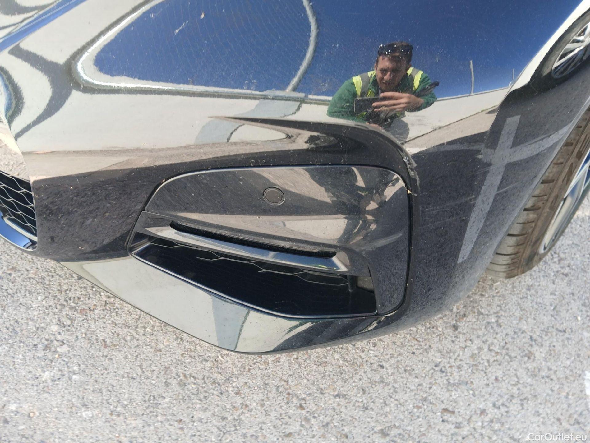  Bmw  Serie 3 BMW  / 2018 / 4P / sedán 320d Auto. #8