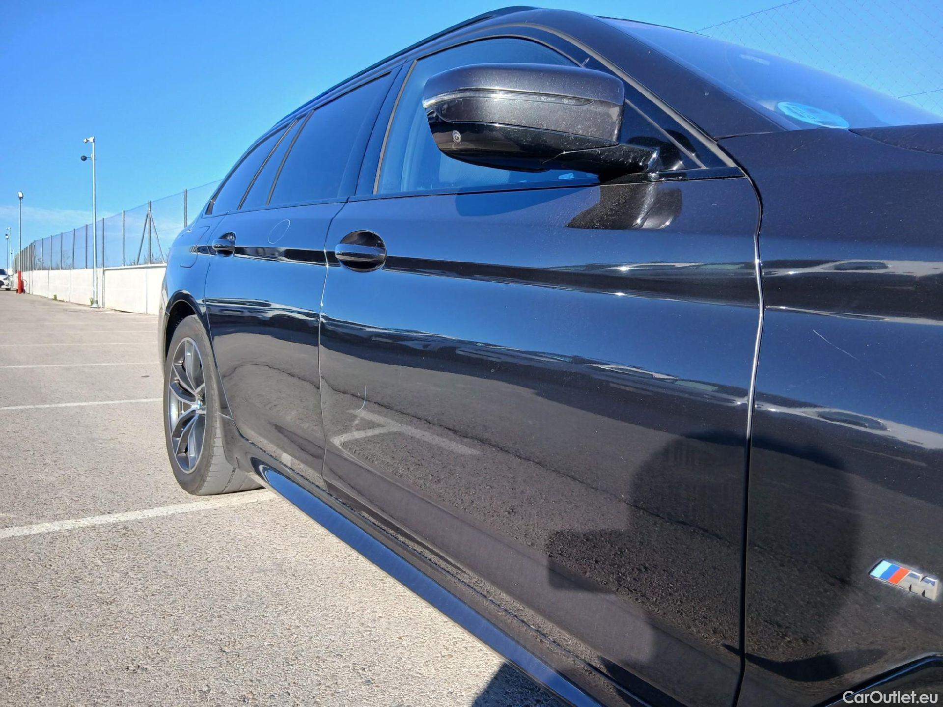  Bmw  Serie 5 BMW  / 2020 / 5P / familiar 530dA xDrive Touring #54