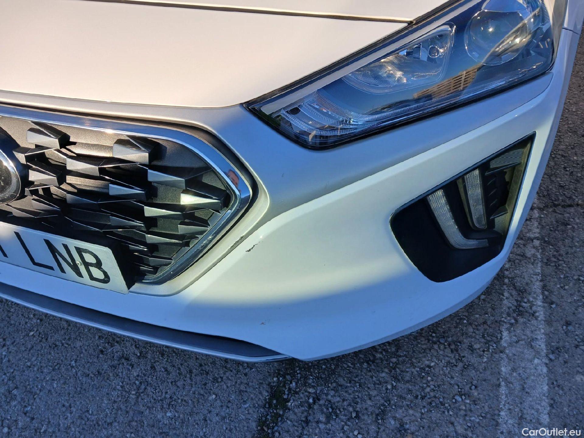  Hyundai   Ioniq HYUNDAI / 2019 / 5P / berlina con portón 1.6 GDI HEV Klass LE DCT #4