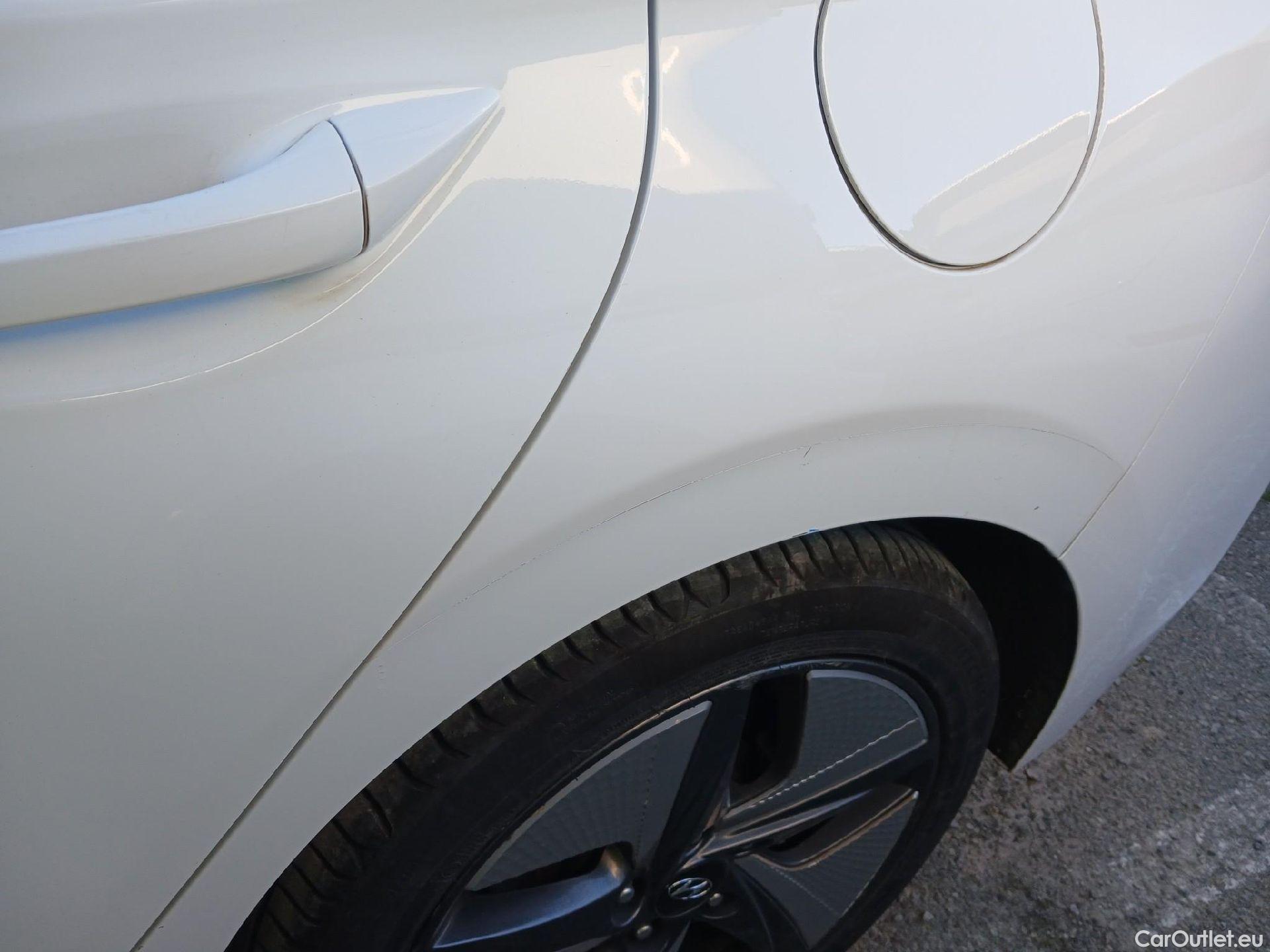  Hyundai   Ioniq HYUNDAI / 2019 / 5P / berlina con portón 1.6 GDI HEV Klass LE DCT #9