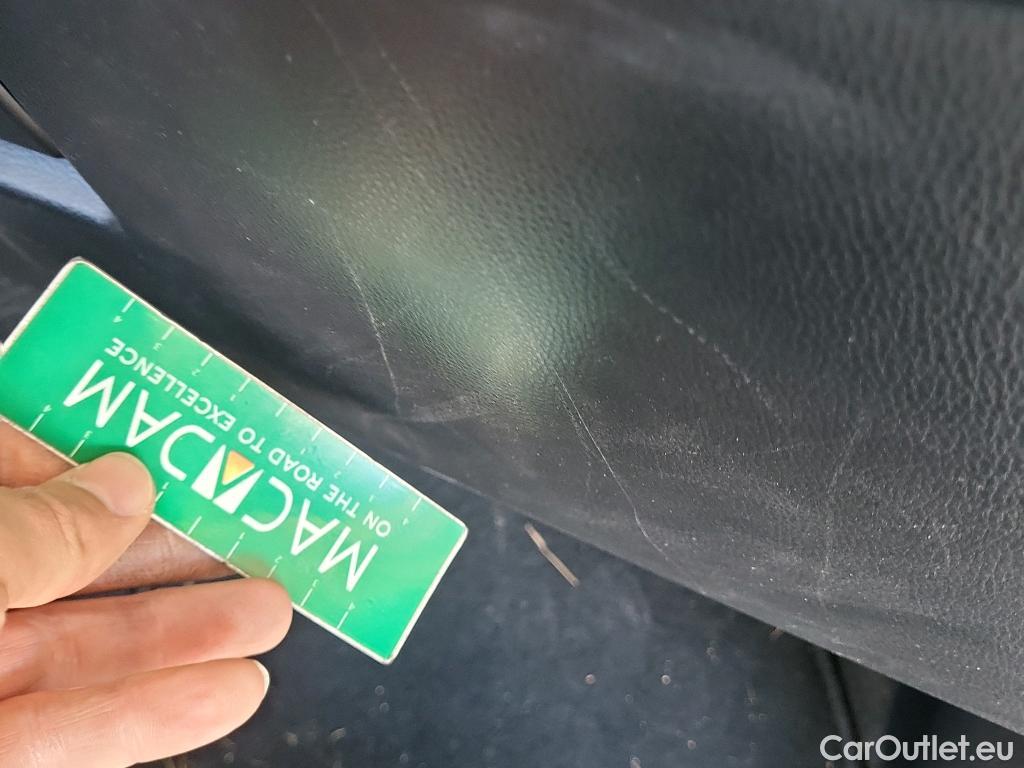  Toyota  Yaris MAZDA Mazda2 / 2019 / 5P / berlina con portón 1.5 85 kW (116 CV) CVT Centre-line #8