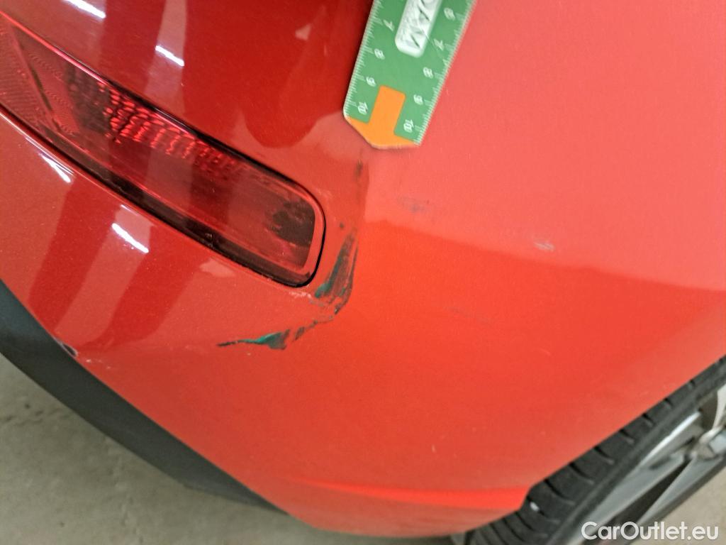  Hyundai  i30 HYUNDAI  / 2020 / 5P / berlina con portón 1.5 DPI Klass SLX #14