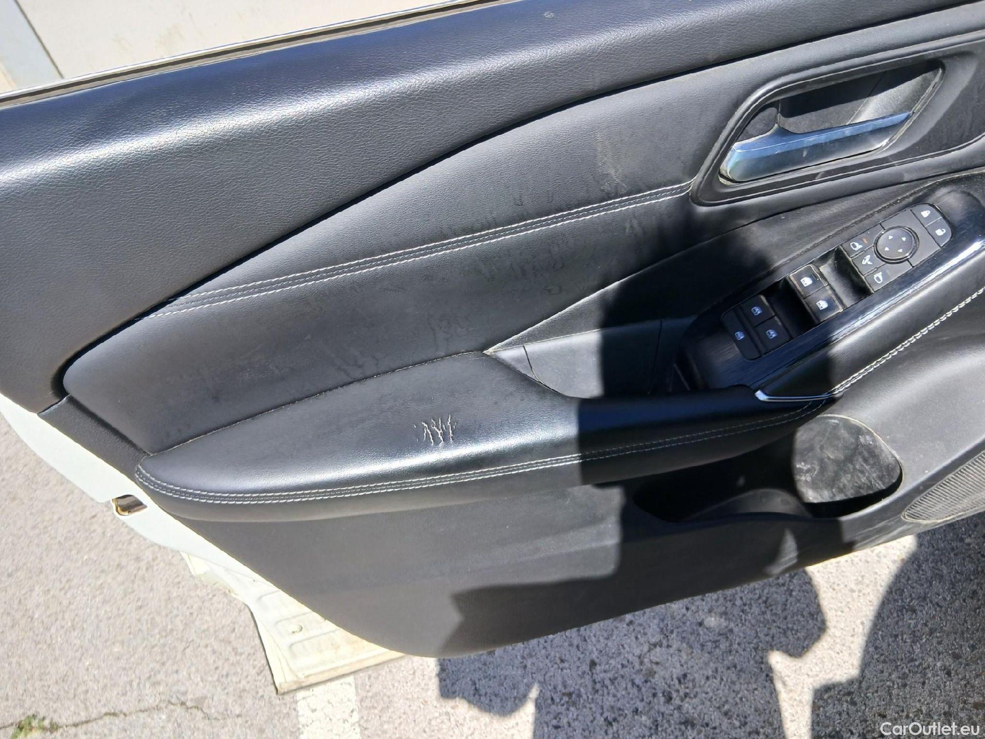  Nissan  Qashqai NISSAN  / 2021 / 5P / todoterreno DIG-T 116kW mHEV Xtronic 4x4 N-Connecta #19