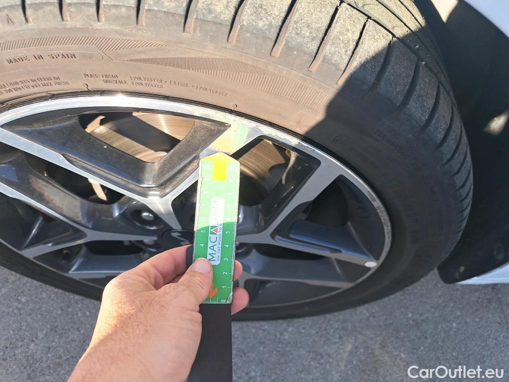  KIA  Cee'd KIA Ceed / 2021 / 5P / berlina con portón 1.0 T-GDi 88kW (120CV) Tech #6