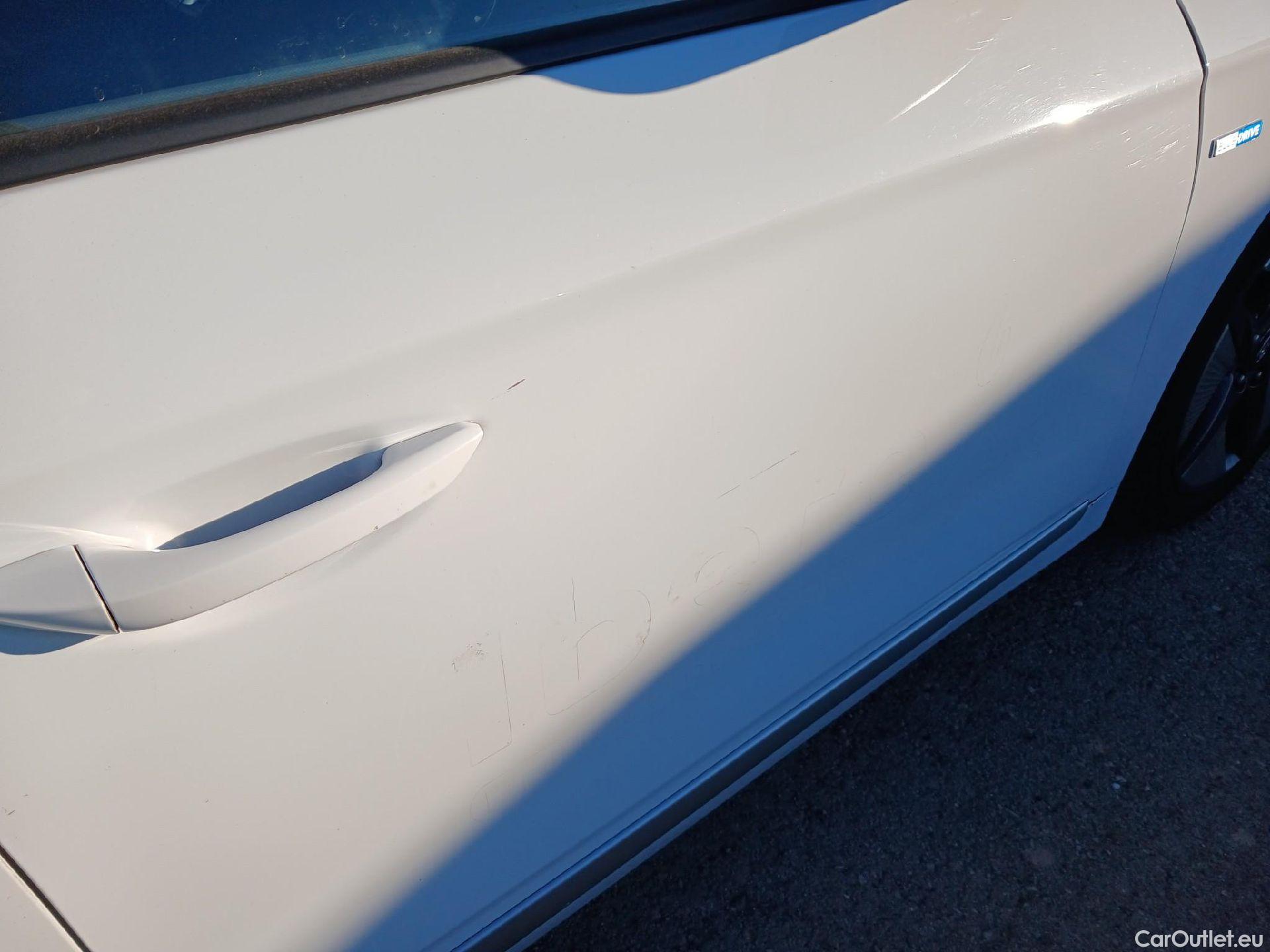  Hyundai   Ioniq HYUNDAI / 2019 / 5P / berlina con portón 1.6 GDI HEV Klass LE DCT #21