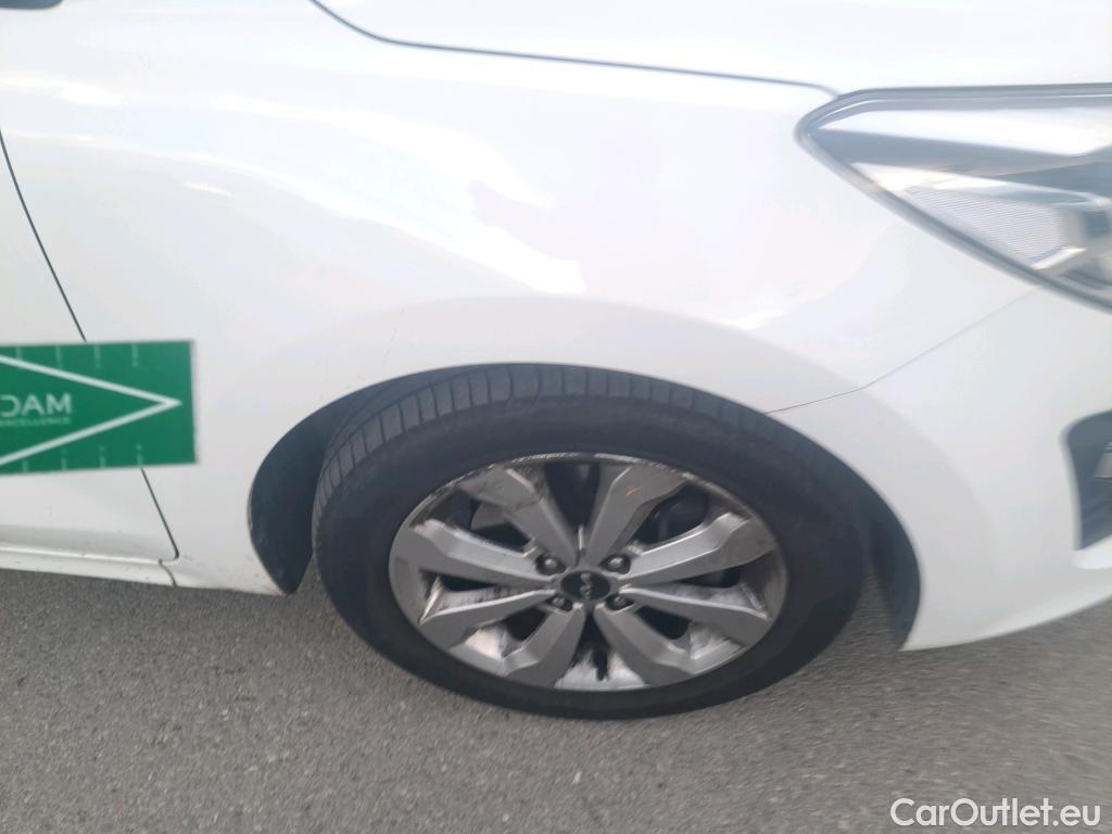  KIA  Rio KIA  / 2020 / 5P / berlina con portón 1.0 T-GDi 74kW (100CV) MHEV iMT Drive #8