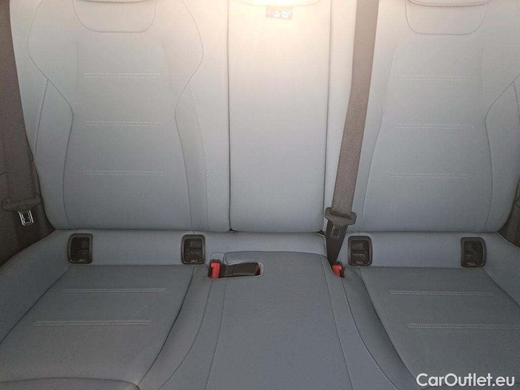  Mercedes  GLA MERCEDES-BENZ  / 2020 / 5P / todoterreno  200 D #8